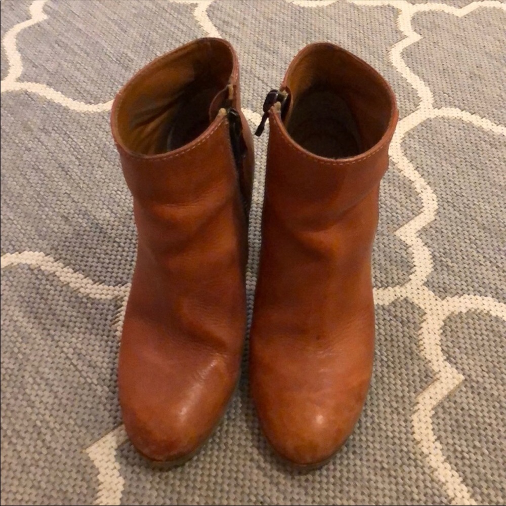 Madewell leather booties--retail $200!
